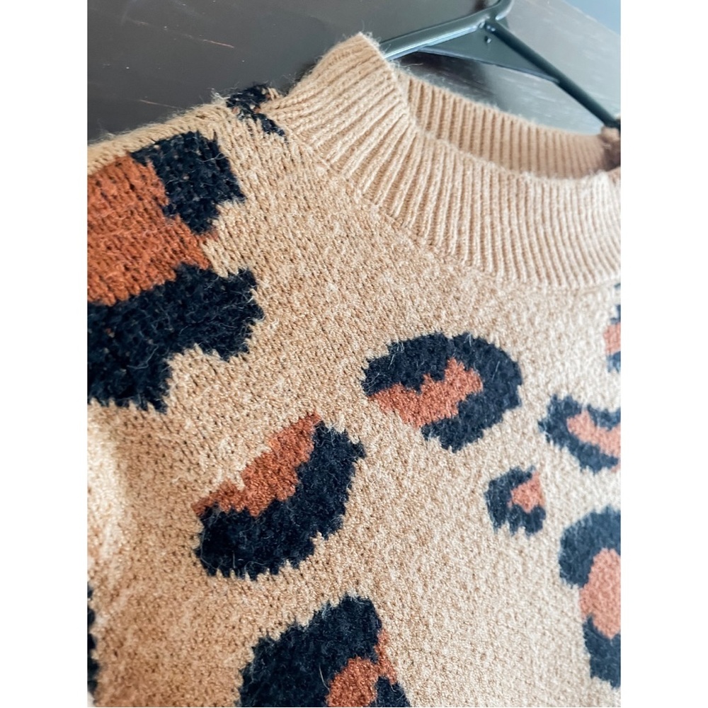 Sweater - Picture 2 of 2